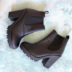 Black Platform Chelsea Boots